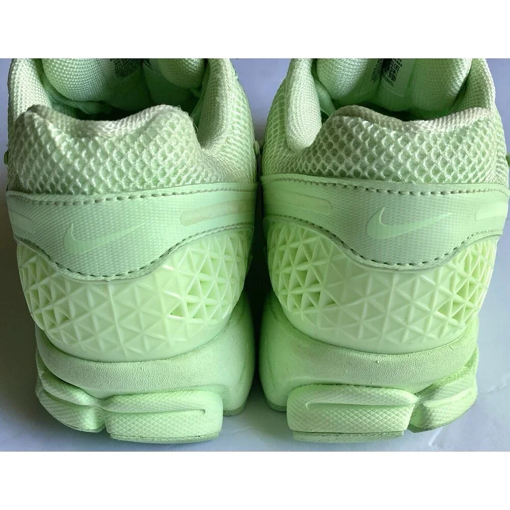 Nike Zoom Vomero 5 Pistachio Vapor Green Shoes Sneakers Men Sz 8/ Women Sz 9.5